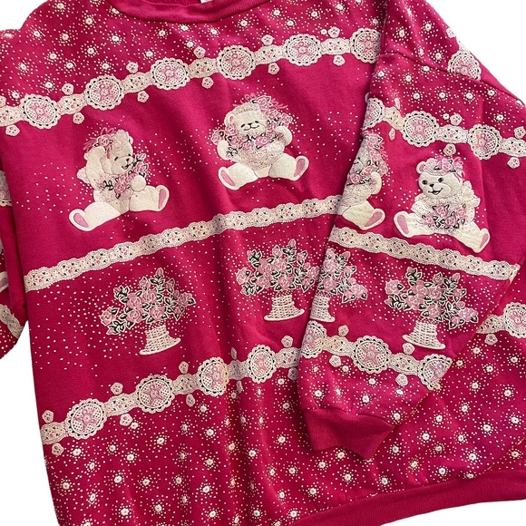 Vintage Teddy Bear Graphic Sweatshirt – Cottagecore Kitsch - Graphic crew neck - Picture 3 of 4